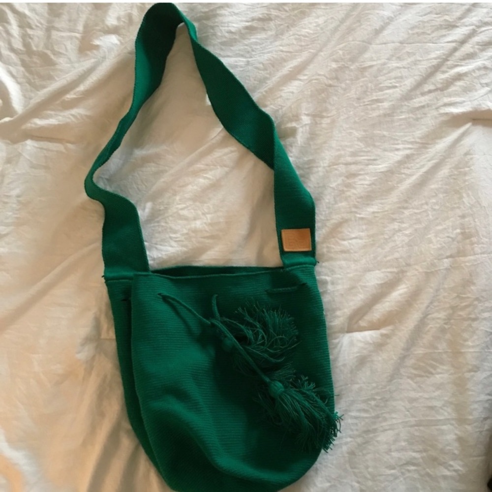 NWOT Green woven hobo bucket bag